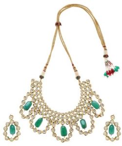 Qurbat Woman Kundan Necklace Set