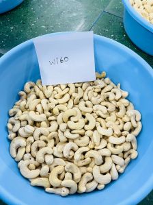 W160 Whole Cashew Nuts