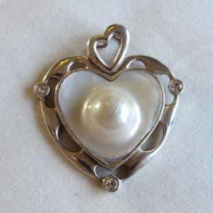 Polished White Pearl Silver Pendant Casual, Formal Wear