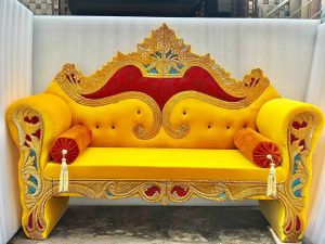 Antique Fiber Wedding Sofa, Color : Golden, Weight : Up To 50 Lbs