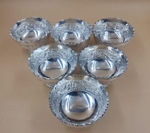 Carved Silver Bowl Set, Thickness : 5-10 Mm