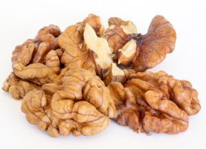 Walnut Kernels for Snacking, Baking, Cooking