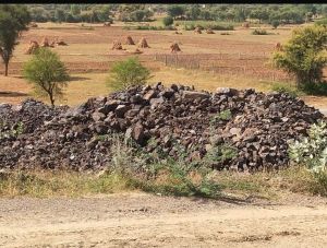 Hematite Iron Ore Lumps, Chemical Composition : Fe2O3