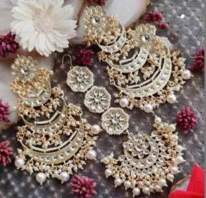 Metal Polished Women Stylish Kundan Bridal Maang Tikka Engagement