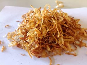  Pink Fresh Fried Onions, Packaging Size : 5Kg Gunny Bag, PP Bags