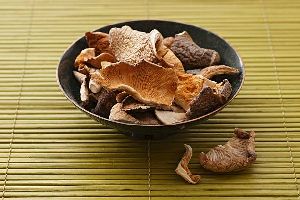 Natural Dry Oyster Mushroom, Color : Brown, Form : Whole