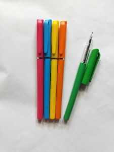 Plastic 0.5mm Ball Point Pen, Ink Color : Black Blue