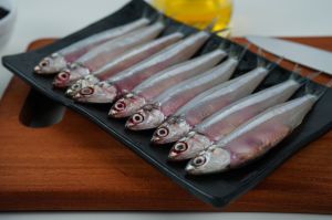 Anchovy Fish, Color : Grey, Packaging Type : Plastic Crates