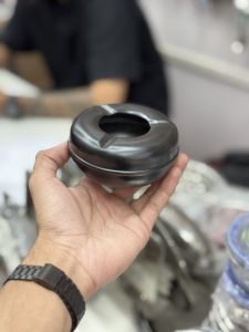 Metal Ash Trays, Shape : Round