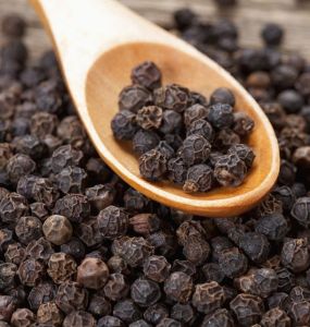 Natural Bold Black Pepper Seeds 10mm, Form : Granules