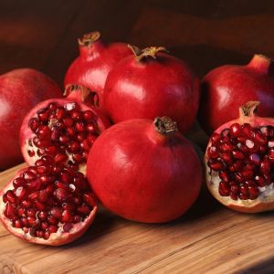 Red Fresh Pomegranate, Packaging Size : 25-50kg
