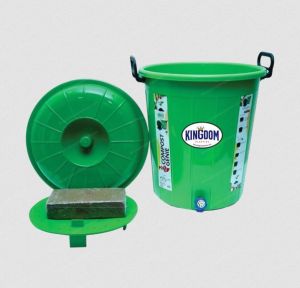 Plain Green Plastic Compost Bin, Technics : Machine Made