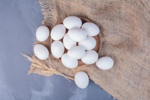 Chicken Egg, Color : White for Human Consumption