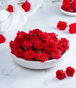 Fresh Red Rose, Form : Whole, Purity : 98 %