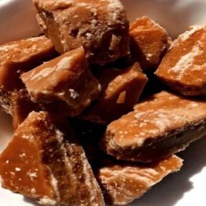 Brownish Jaggery Blocks for Food, Medicine 6 Months