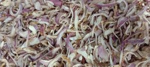Dehydrated Pink Onion Flakes