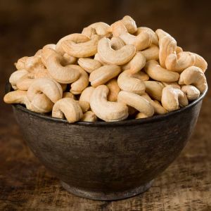 W210 Cashew Nuts, Color : Creamy, Purity : 90%