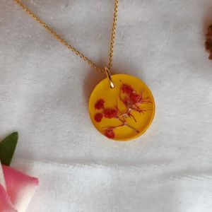 Resin Preserved Baby Flower Jewellery Pendant