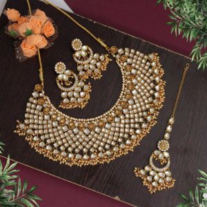 Gold Color Kundan Necklace Set (Kn1026gld)