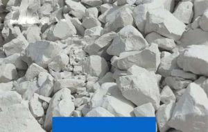 China Clay Lumps, Color : White