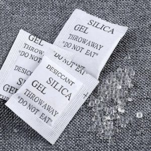 Desiccant White Silica Gel, Packaging Size : 10gm Bag