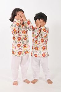 Lion and Mouse- White Unisex Kurta