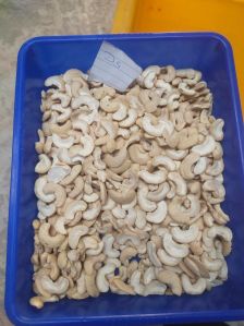 DS Cashew Nuts, Color : White, Grade Standard : Food Grade