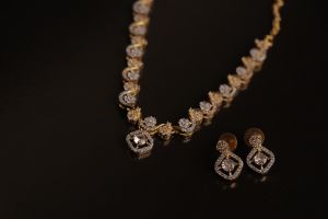 Art No. 332B Short Diamond Necklace Set