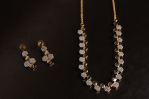 Art No. 383 Short Diamond Necklace Set