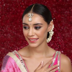 Brass Kundan Maang Tikka With Diamonds Johri