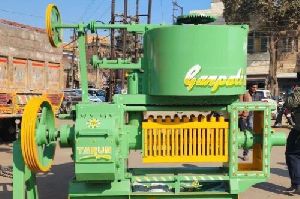 Oil Expeller Machine