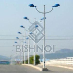 Polished Iron Road Lighting Poles, Thickness : 15-20mm