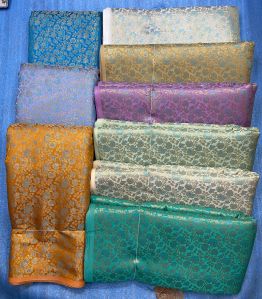 Alfi Zari Brocade Fabric, Width : 45 Inches for Clothing, Home Decor