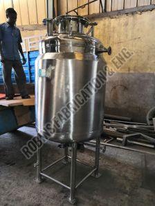 Polished Stainless Steel Jacketed Tanks, Feature : Anti Corrosive