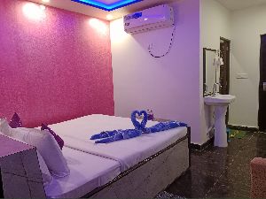 Book Hotel in Mohania / 8969360202
