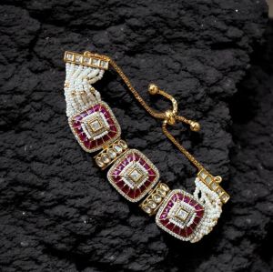 MRJewels - Eternal Grace Kundan Bracelet