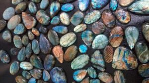 Labradorite Gemstones