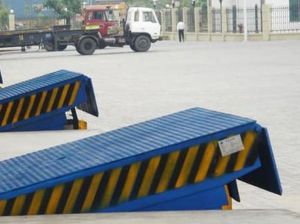 Steel Hydraulic Dock Levellers, Color : Gray