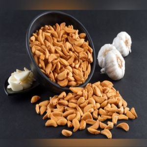 dehydrated garlic flakes