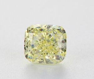 Light Yellow Diamond Gia SI1 Cushionion 2.01 Cts