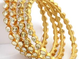 Suniti Women Alloy Metal Bangle Set