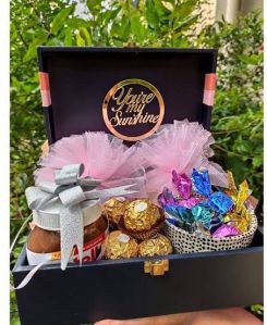 Customized Chocolate Gift Hamper