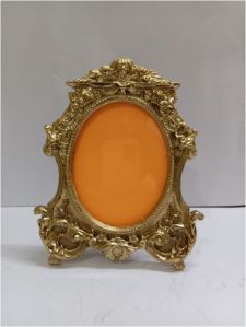 Ornate Golden Oval Photo Frame