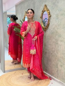 Pure Chinnon Embroidered Bandhani Suits, Color : Pink Wedding Wear