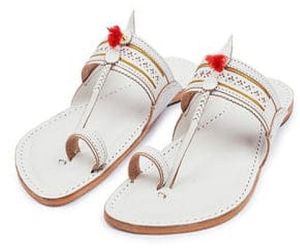 Leather Casual Wear Ladies White Kolhapuri Slipper