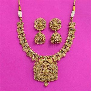 Metal Traditional Artificial Necklace Set, Color : Golden