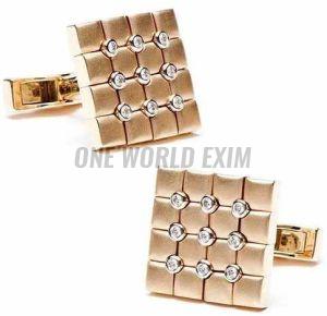 18 Carat Diamond Gold Cufflink, Packaging Type : Jewelry Box