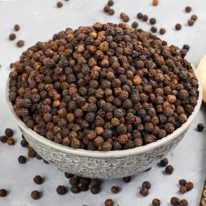Raw Black Pepper Seeds, Grade Standard : Food Grade