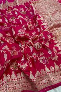 Ladies Kataan Silk Jangla Weaved Saree