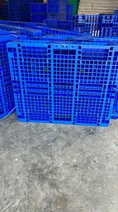 plastic pallets